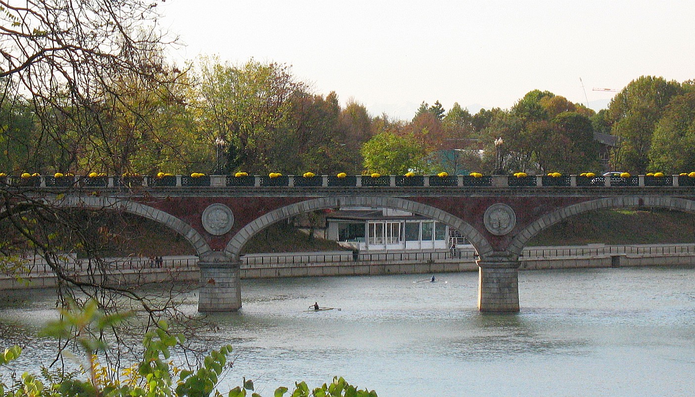 “Quattro Passi” dal Ponte Balbis al Ponte Umberto I 