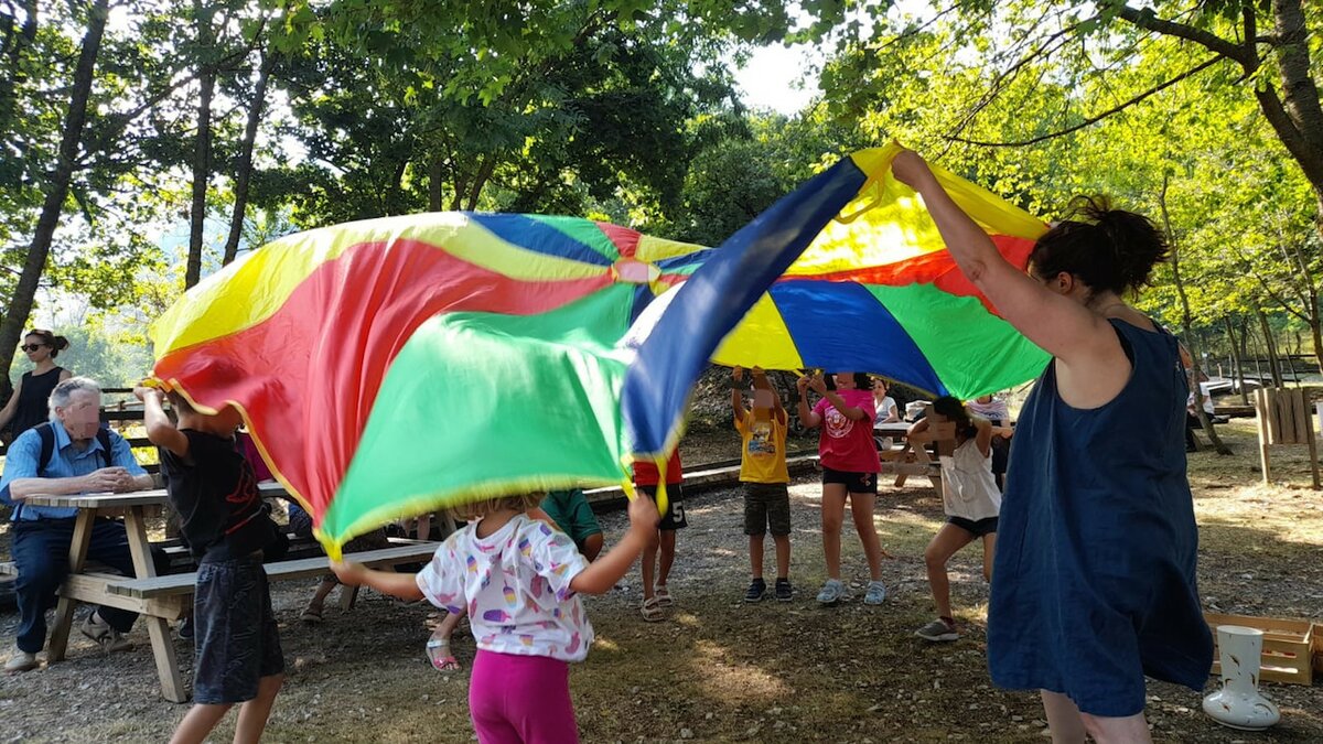 Spettacolo teatrale una montagna di storie: "Alice nel bosco delle meraviglie"