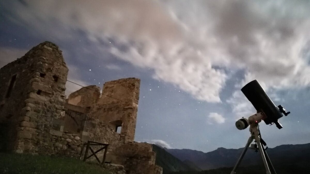 Osservazione del cielo estivo