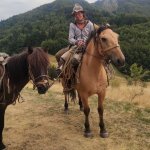 Paola Giacomini e i suoi cavalli sul Monte Comone