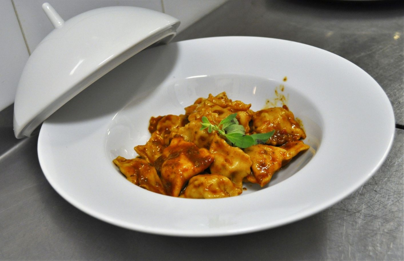 Ravioli al "tuccu" - foto osteria Ghiovini