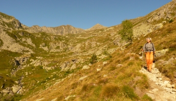 Sul sentiero del vallone (foto F. Chiaretta)